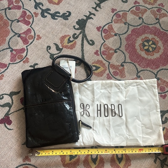 HOBO Sable Ring Hand - Black Leather Wristlet clutch purse NWT - Picture 4 of 6